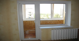 Ремонт балконной двери Урай, цена от 979 руб.